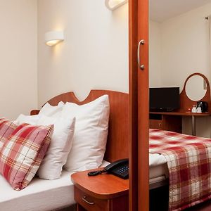 Budget Zimmer mit Kingsize-Bett